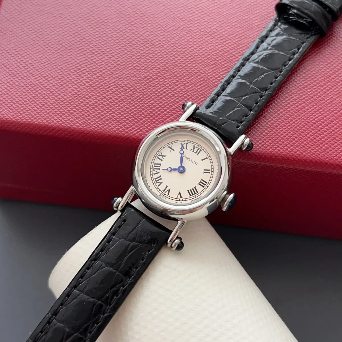 Cartier Style White Leather Watches Lookbook Reference image 2