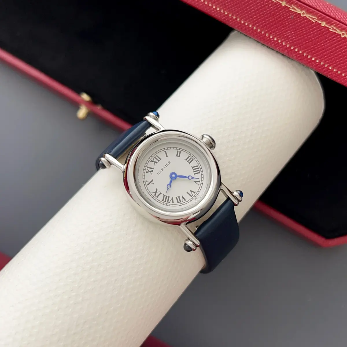 Cartier Style White Leather Watches Lookbook Reference image 3