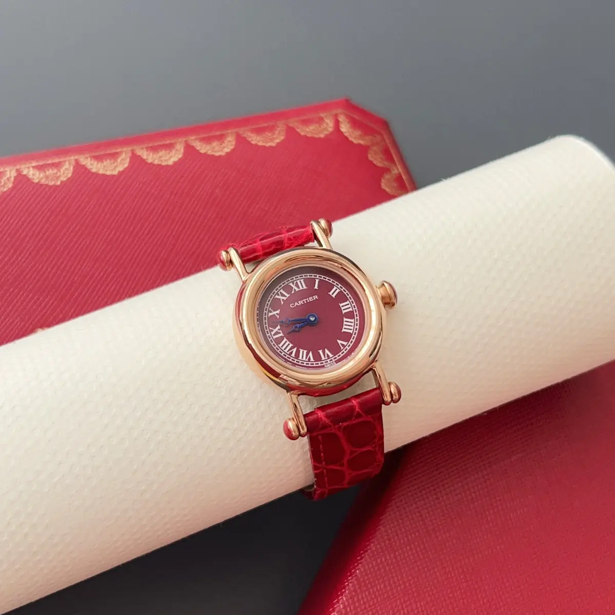 Cartier Style White Leather Watches Lookbook Reference image 4