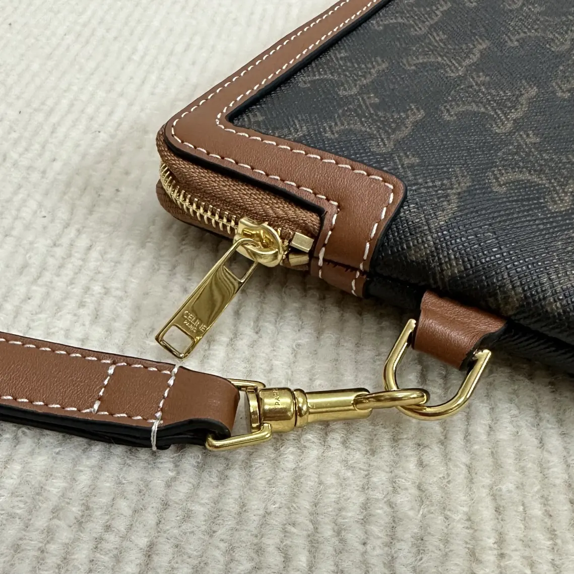 Celine Style Beige Leather Clutch Lookbook Reference image 6