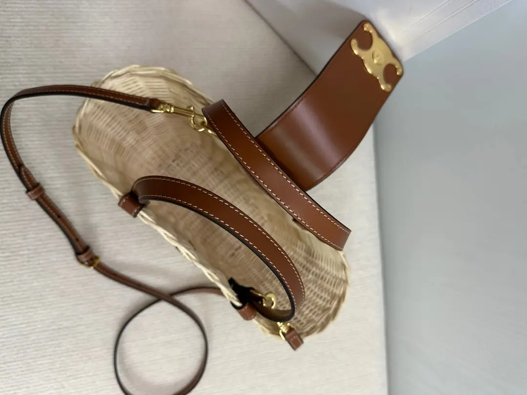 Celine Style Beige Leather Shoulder Bag Bags Shoulder Bag detail image 7 from source 719994