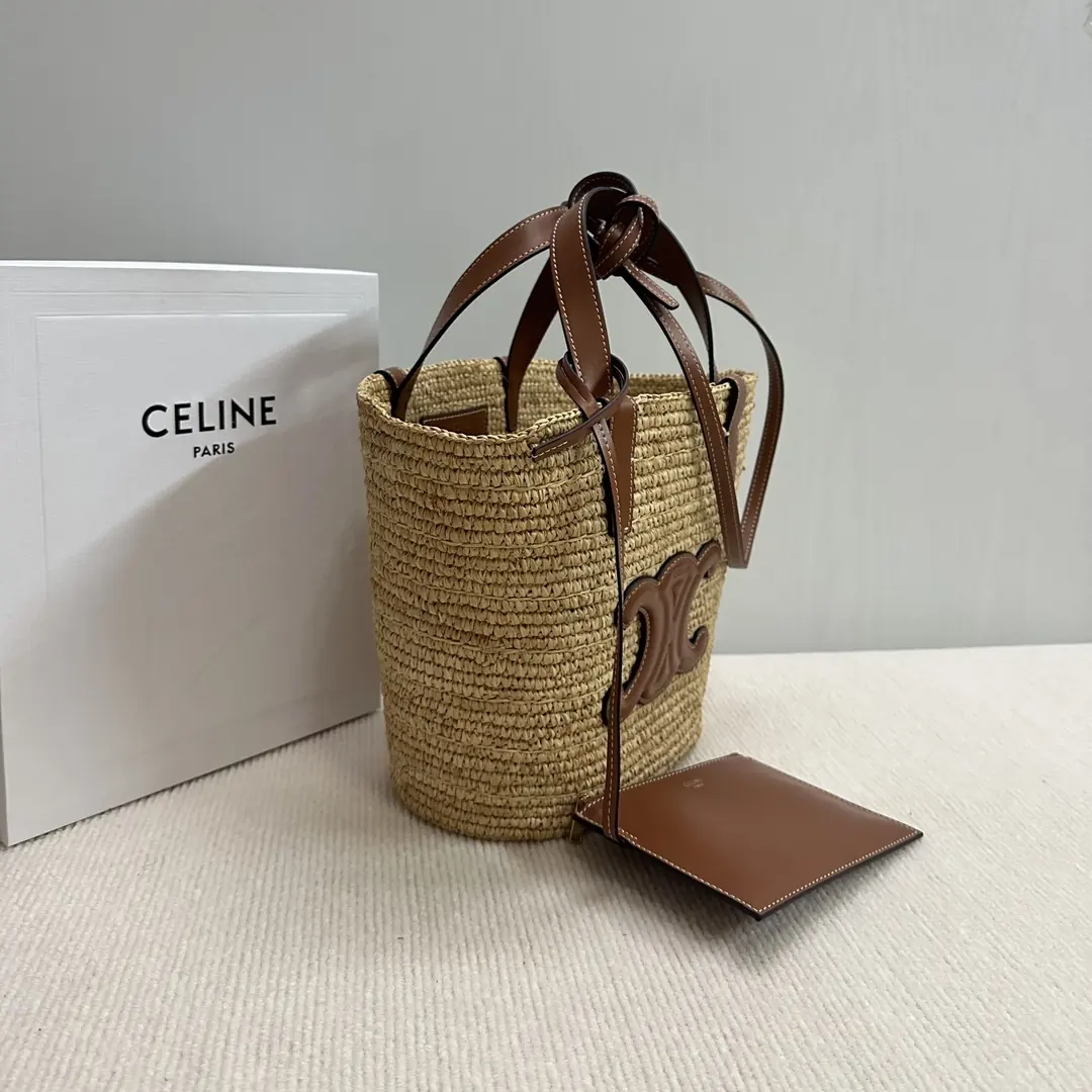Celine Style Leather Shoulder Bag Lookbook Reference image 3