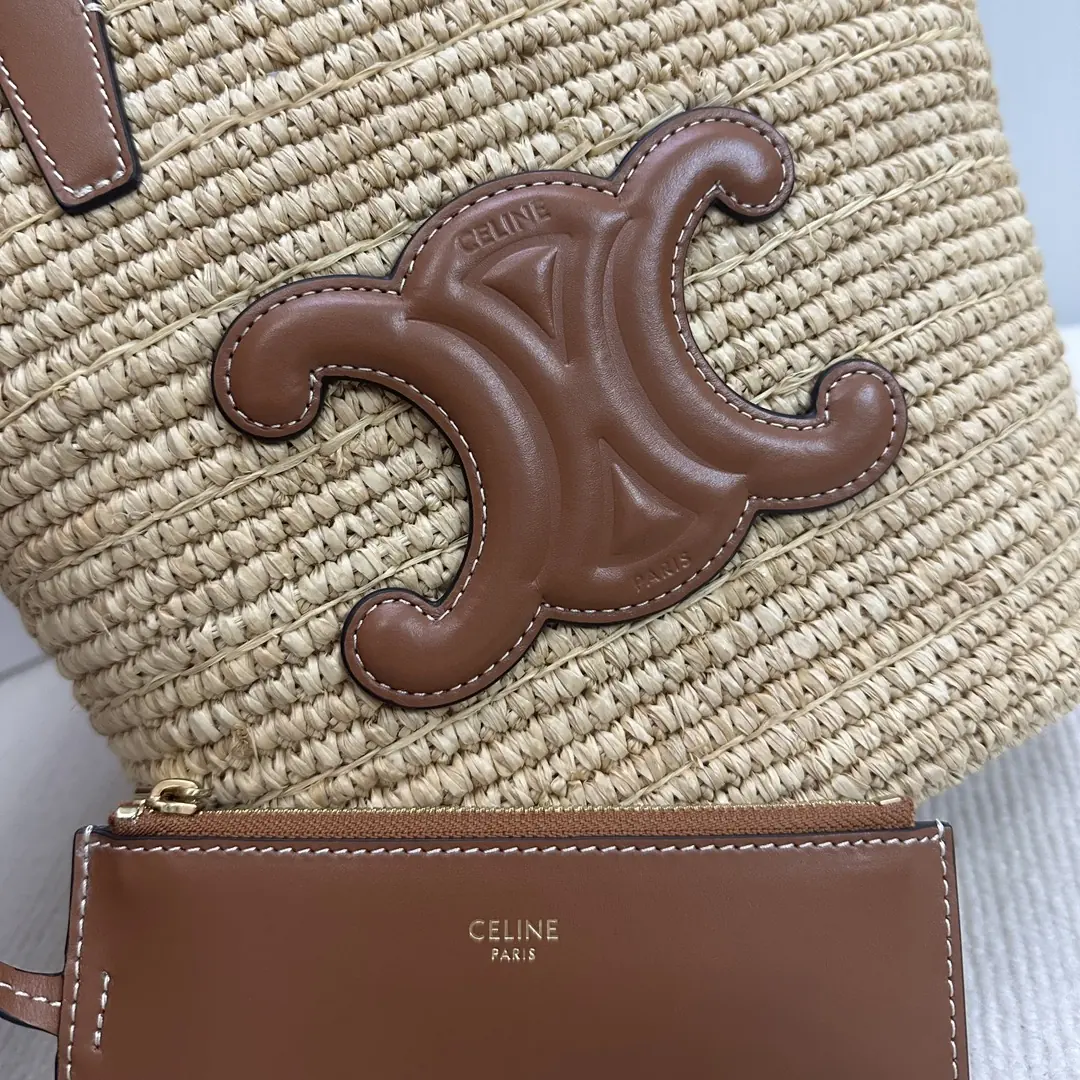 Celine Style Leather Shoulder Bag Lookbook Reference image 5