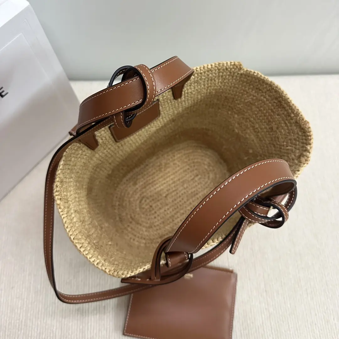 Celine Style Leather Shoulder Bag Lookbook Reference image 6