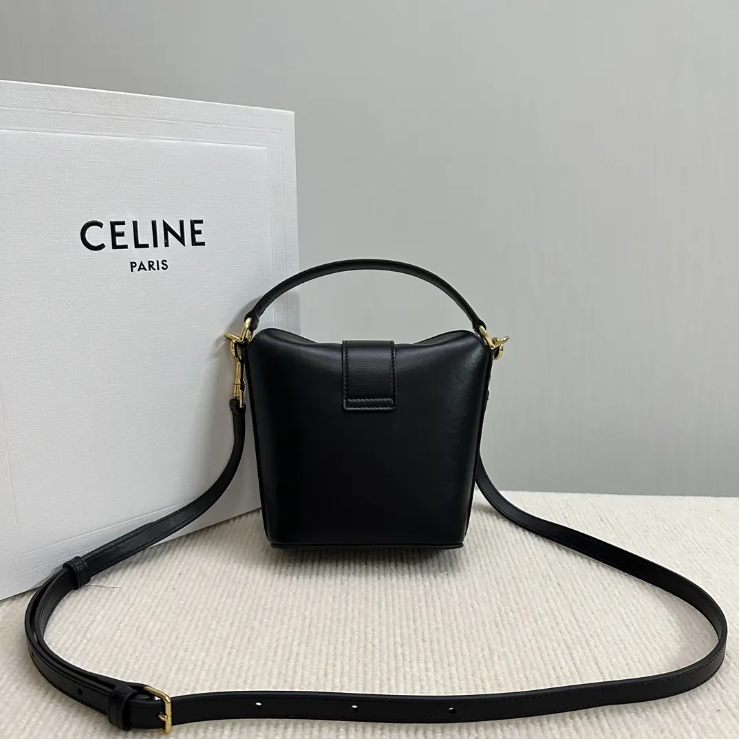 Celine Style Red Leather Shoulder Bag Lookbook Reference image 2