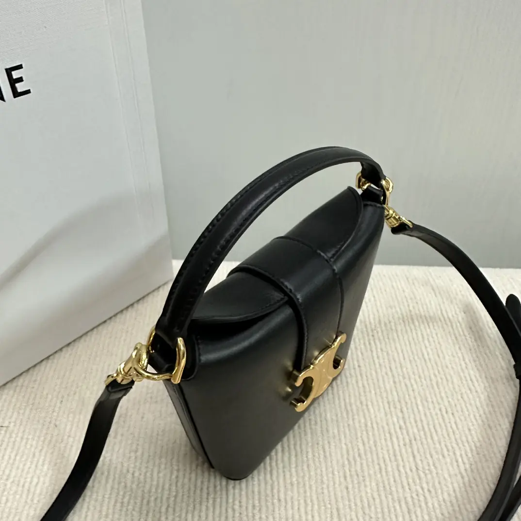 Celine Style Red Leather Shoulder Bag Lookbook Reference image 5