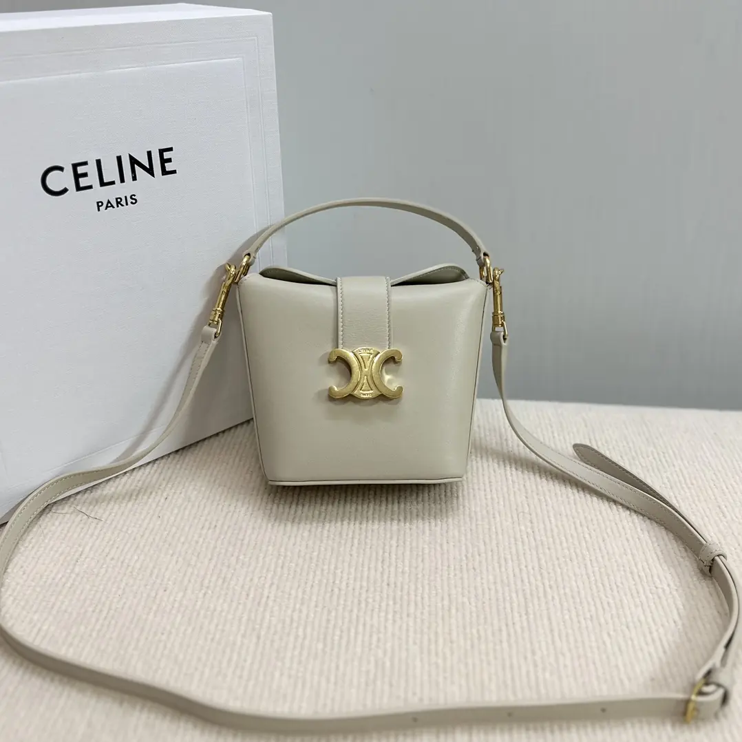Celine Style Red Leather Shoulder Bag Lookbook Reference image 1