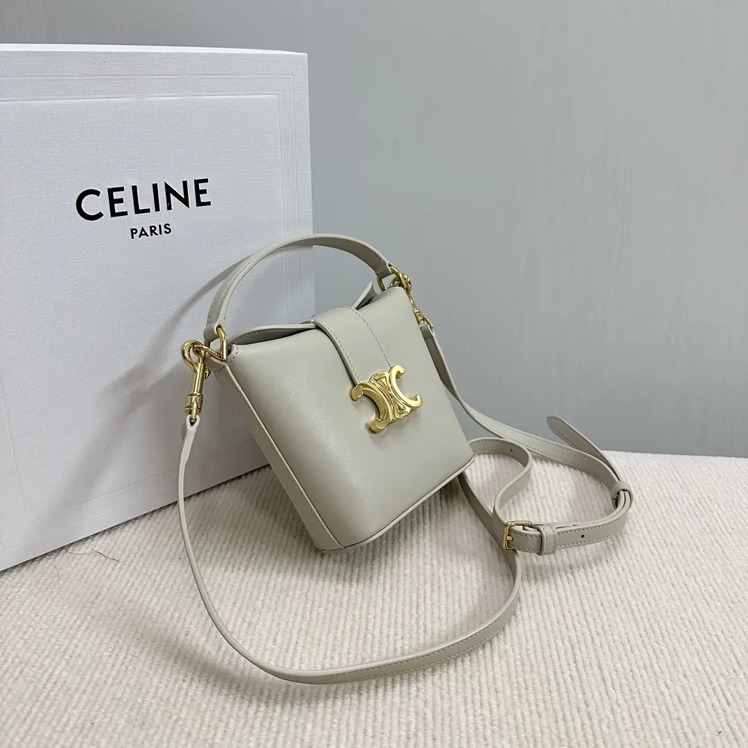 Celine Style Red Leather Shoulder Bag Lookbook Reference image 3