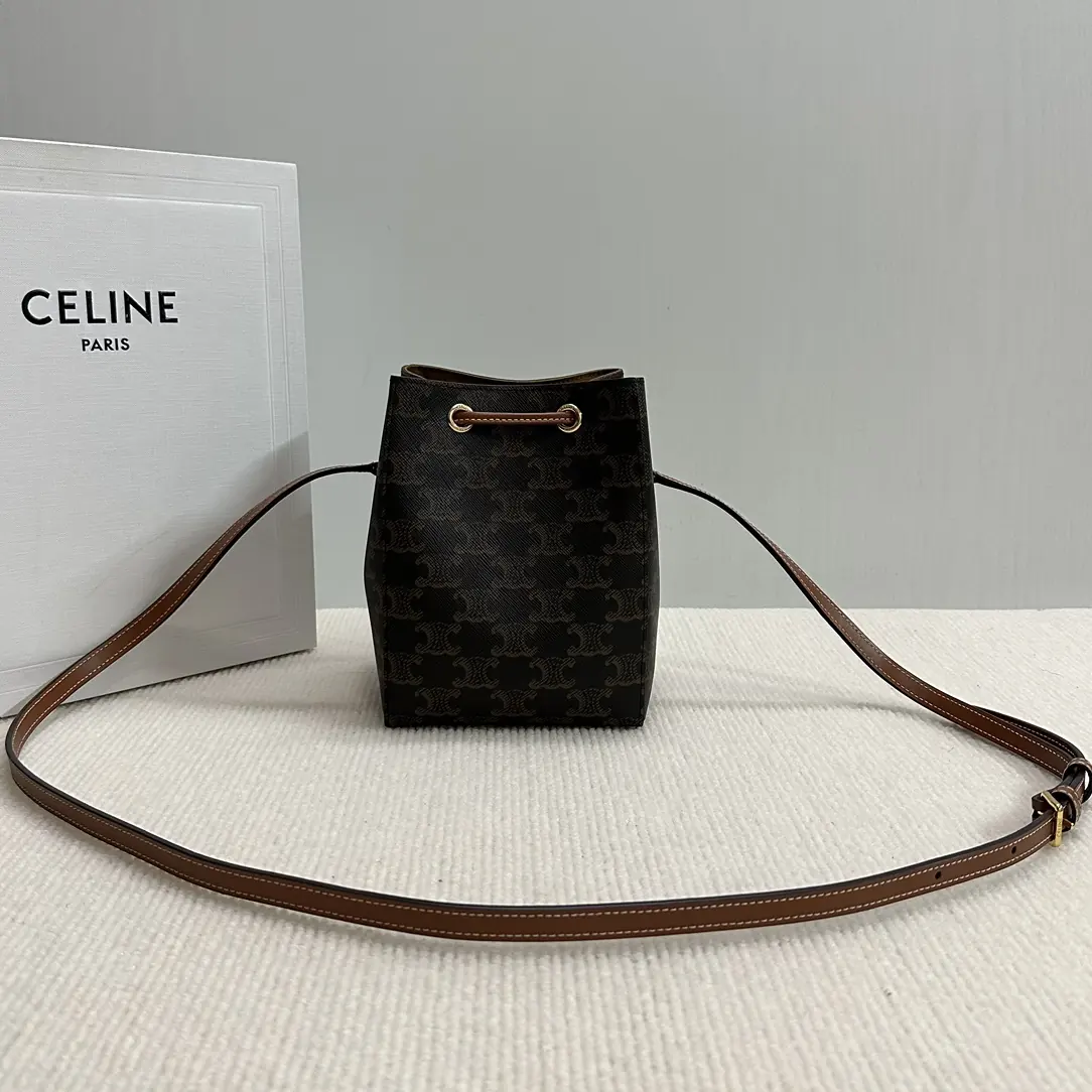 Celine Style White Leather Shoulder Bag Lookbook Reference image 2