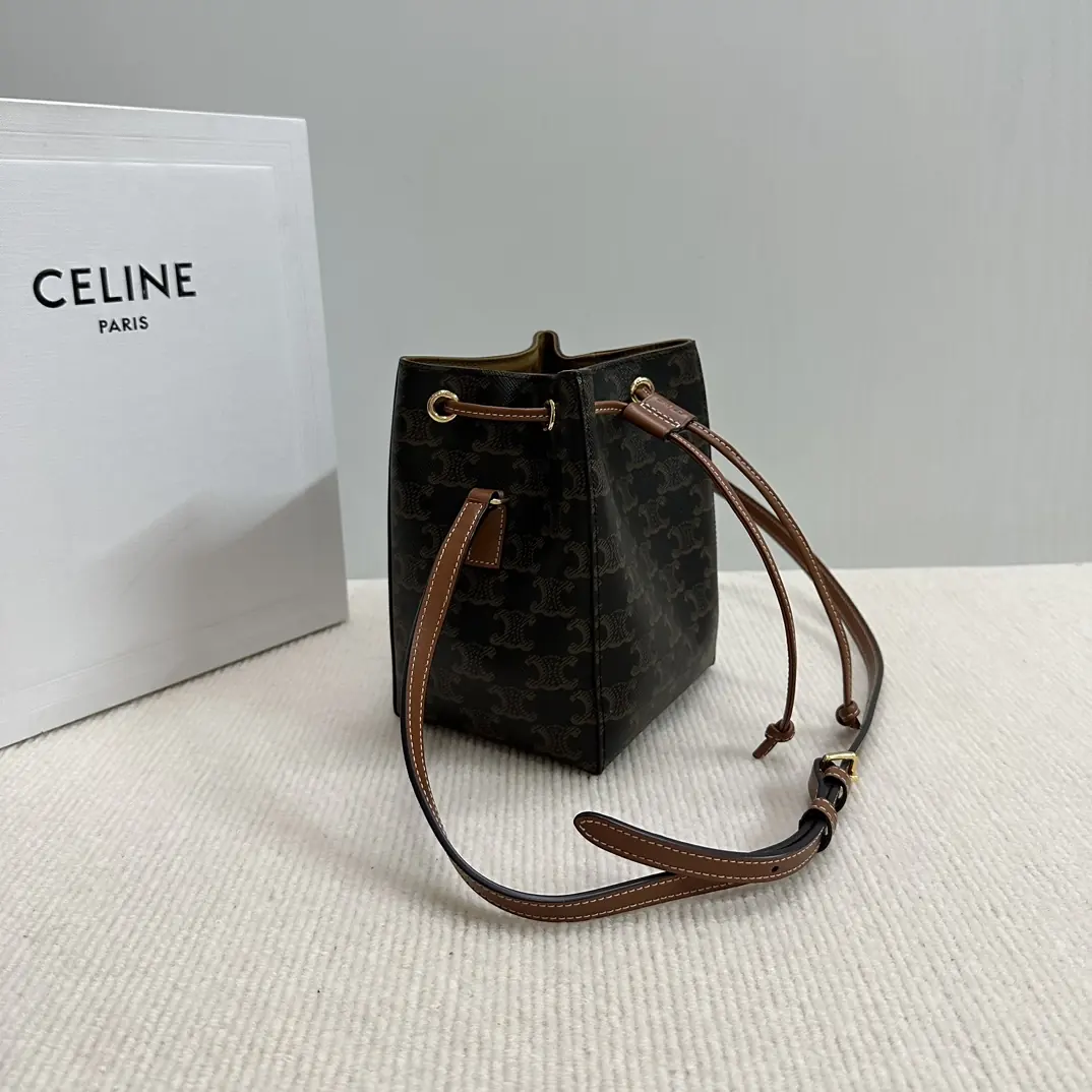 Celine Style White Leather Shoulder Bag Lookbook Reference image 3