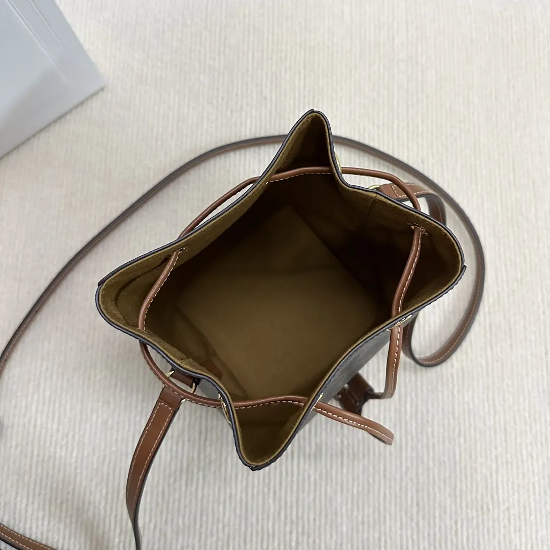 Celine Style White Leather Shoulder Bag Lookbook Reference image 6