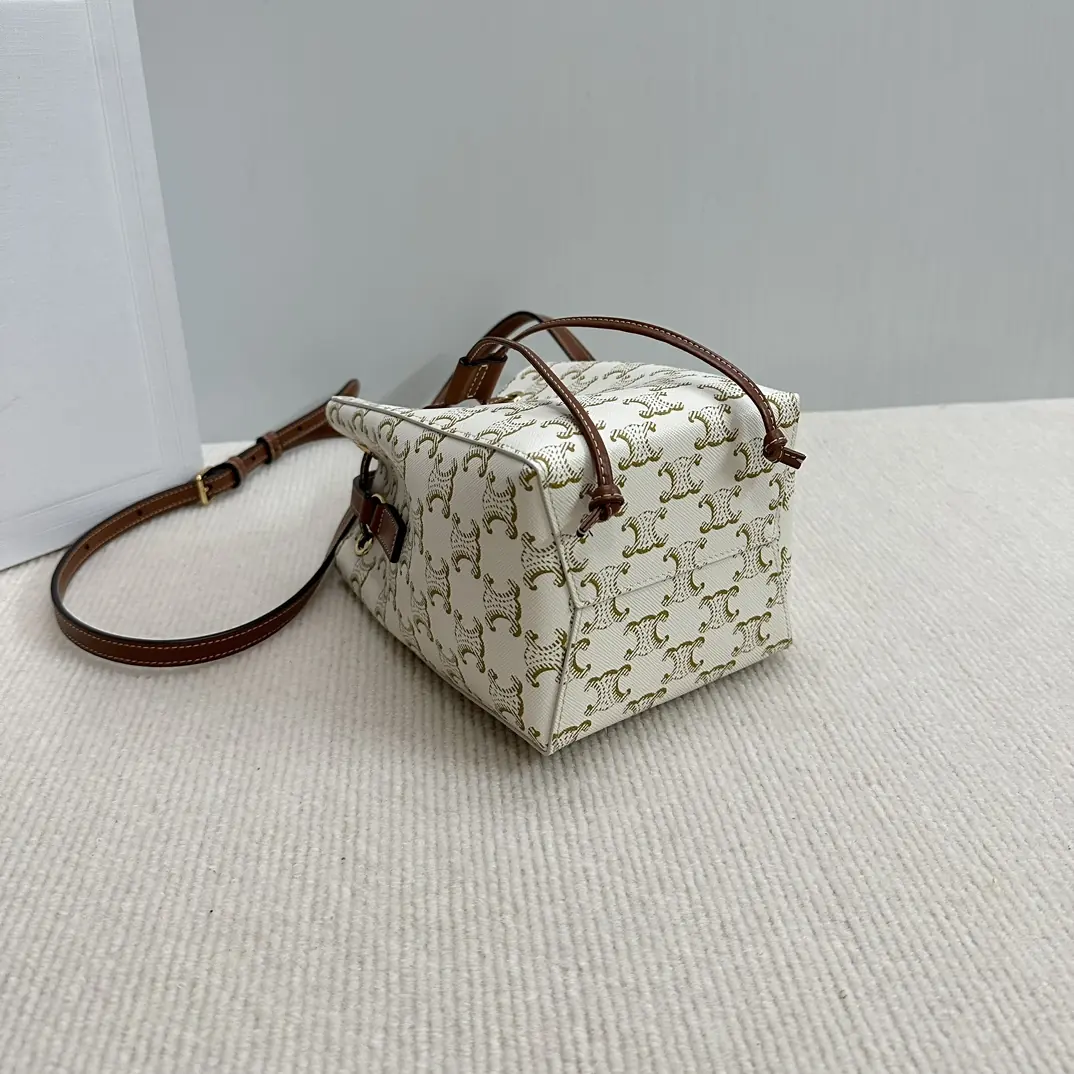 Celine Style White Leather Shoulder Bag Lookbook Reference image 4