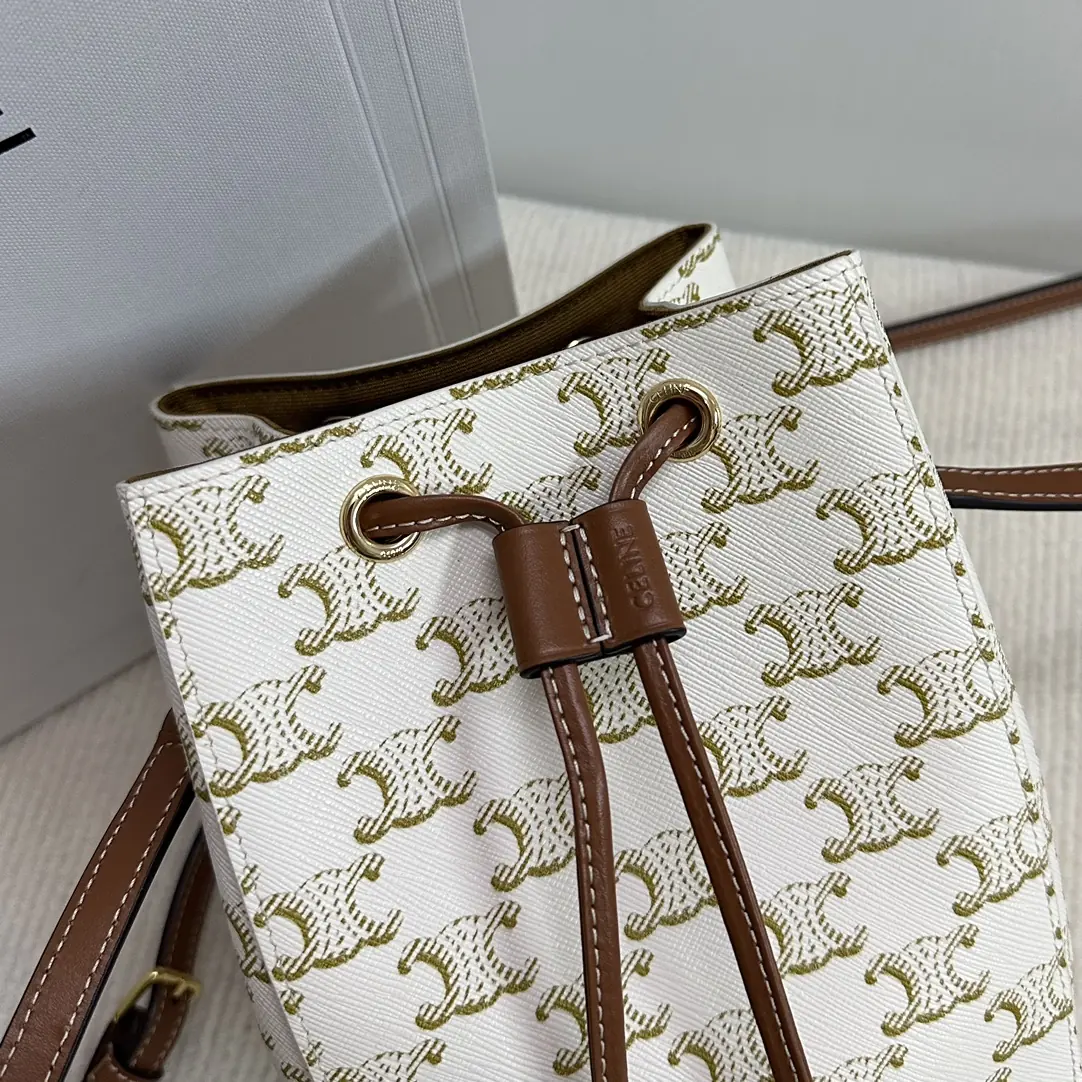 Celine Style White Leather Shoulder Bag Lookbook Reference image 5