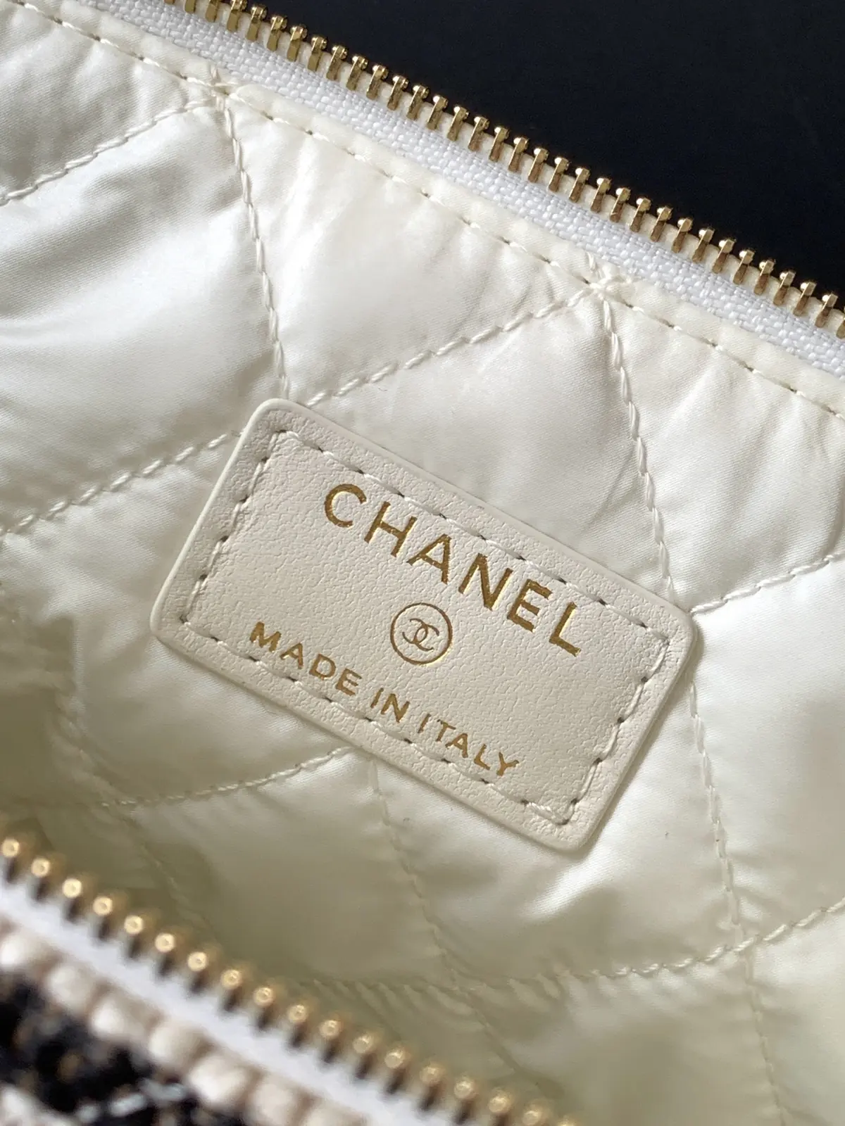 Chanel Style Black Card Holder Bags Card Holder detail image 9 from source 765809