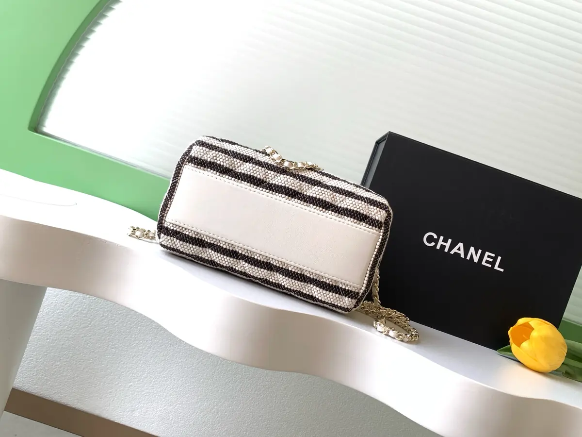 Chanel Style Black Crossbody Bag Bags Crossbody Bag detail image 4 from source 765804