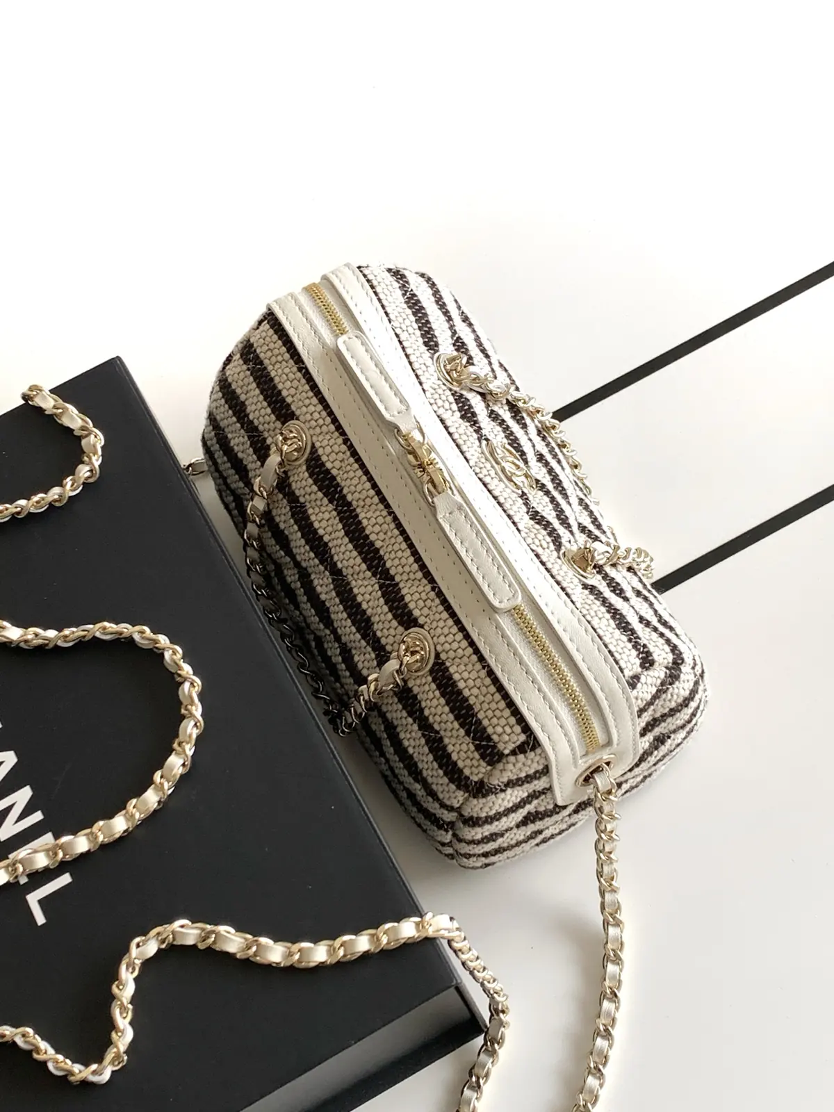 Chanel Style Black Crossbody Bag Bags Crossbody Bag detail image 7 from source 765804