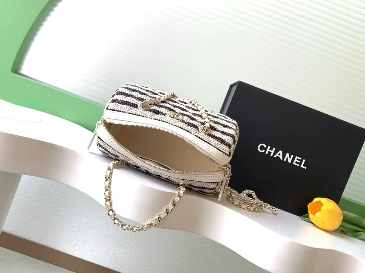 Chanel Style Black Crossbody Bag Bags Crossbody Bag detail image 8 from source 765804