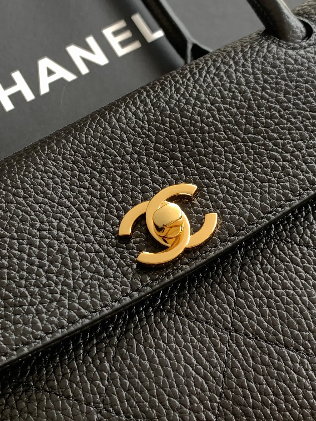 Chanel Style Black Leather Card Holder Lookbook Reference image 5
