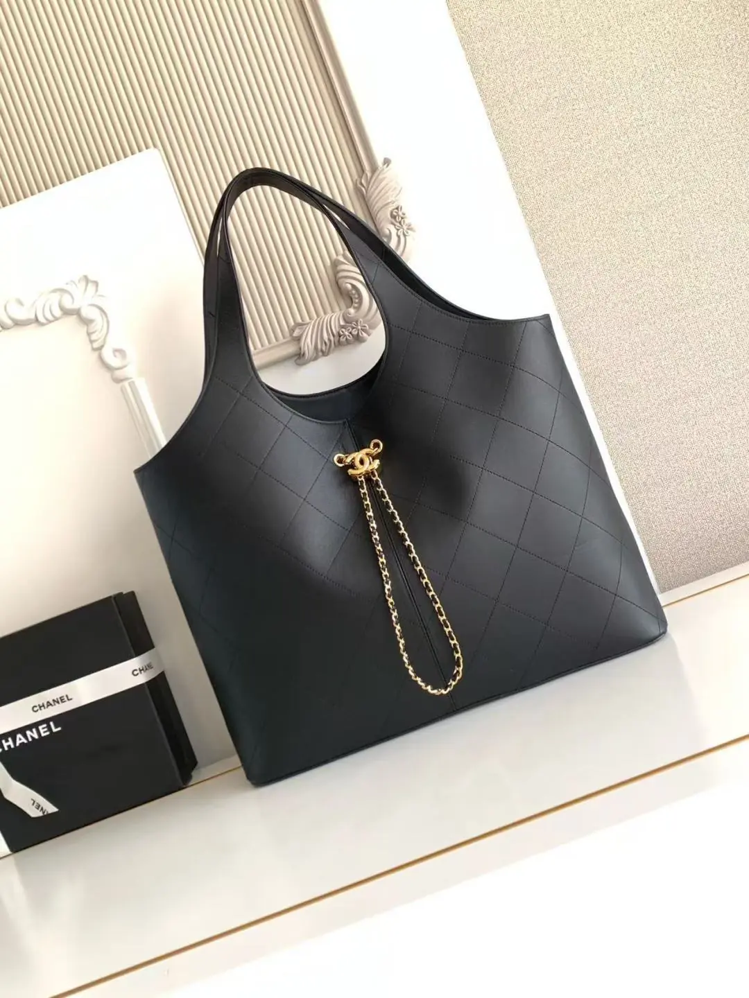 Chanel Style Black Leather Chain Bag Lookbook Reference image 2