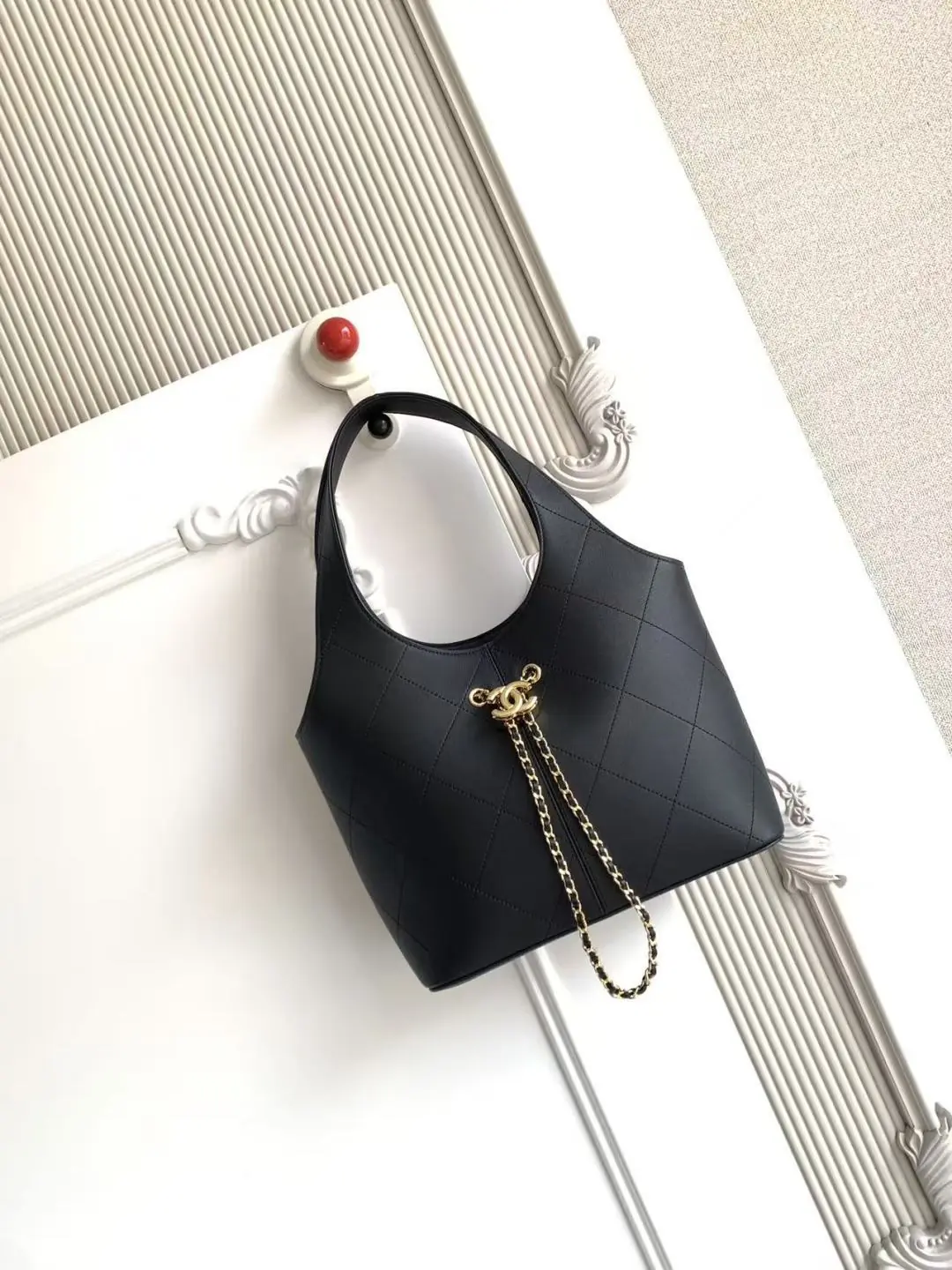 Chanel Style Black Leather Chain Bag Lookbook Reference image 1