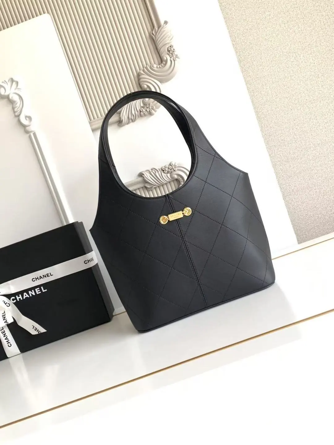 Chanel Style Black Leather Chain Bag Lookbook Reference image 3