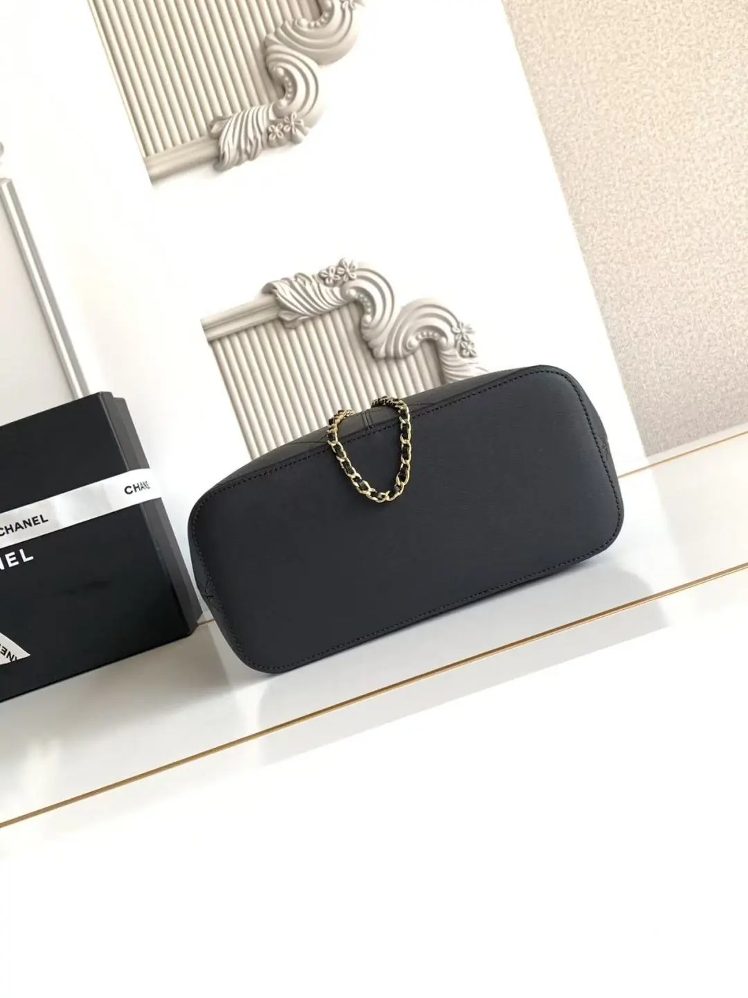 Chanel Style Black Leather Chain Bag Lookbook Reference image 5