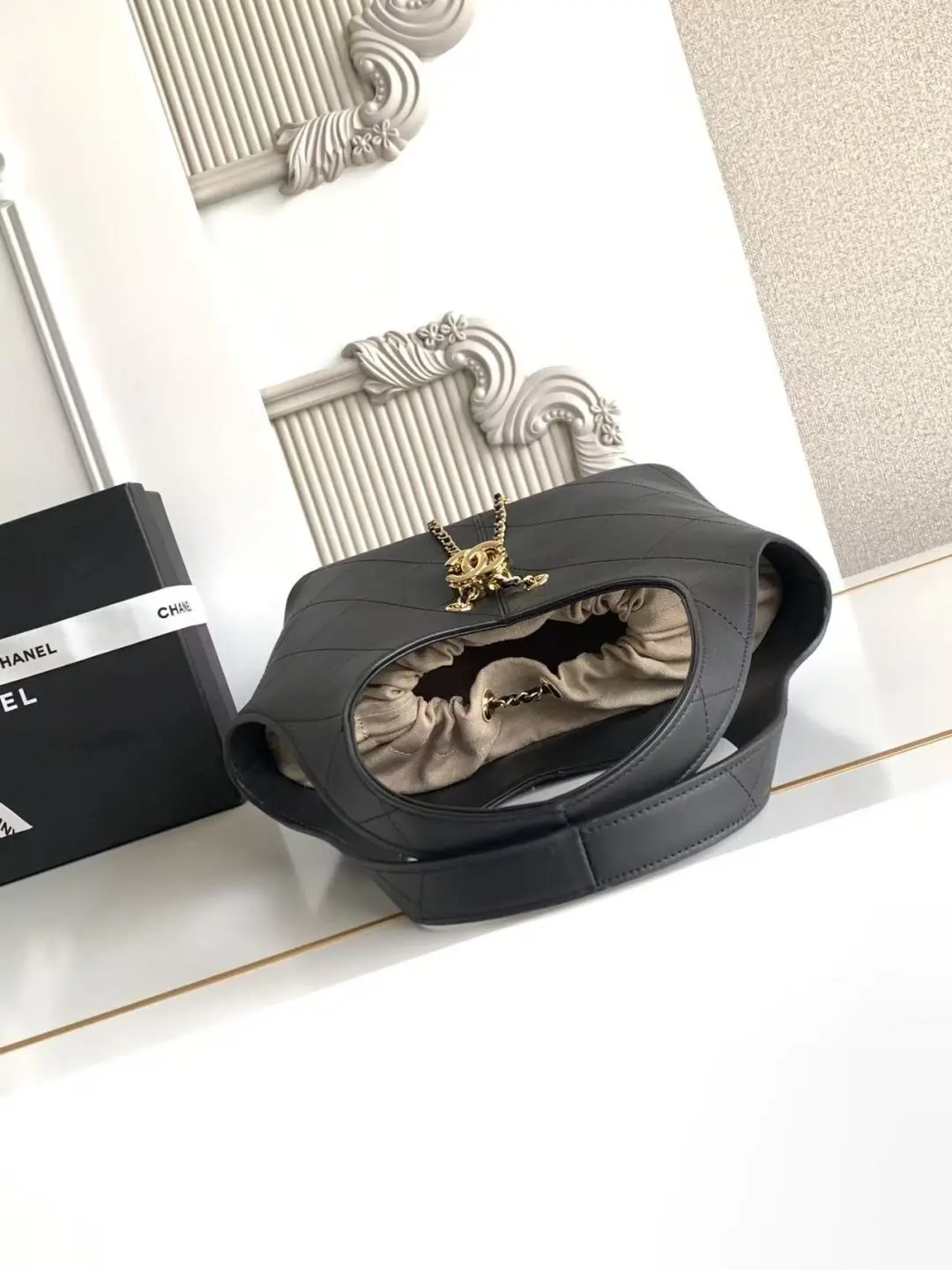 Chanel Style Black Leather Chain Bag Lookbook Reference image 6