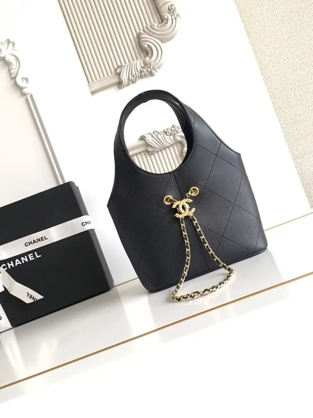 Chanel Style Black Leather Chain Bag Lookbook Reference image 2