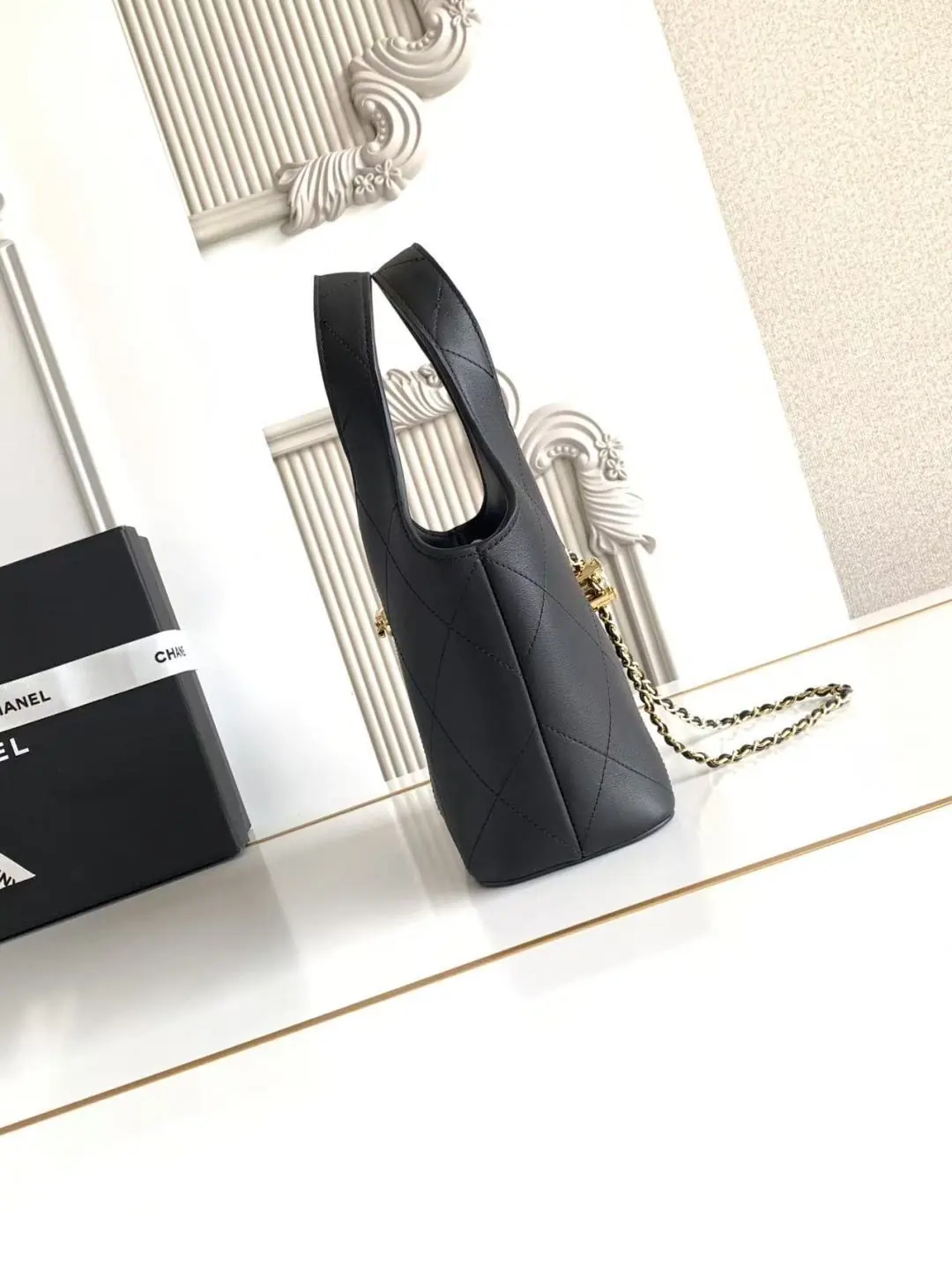 Chanel Style Black Leather Chain Bag Lookbook Reference image 4