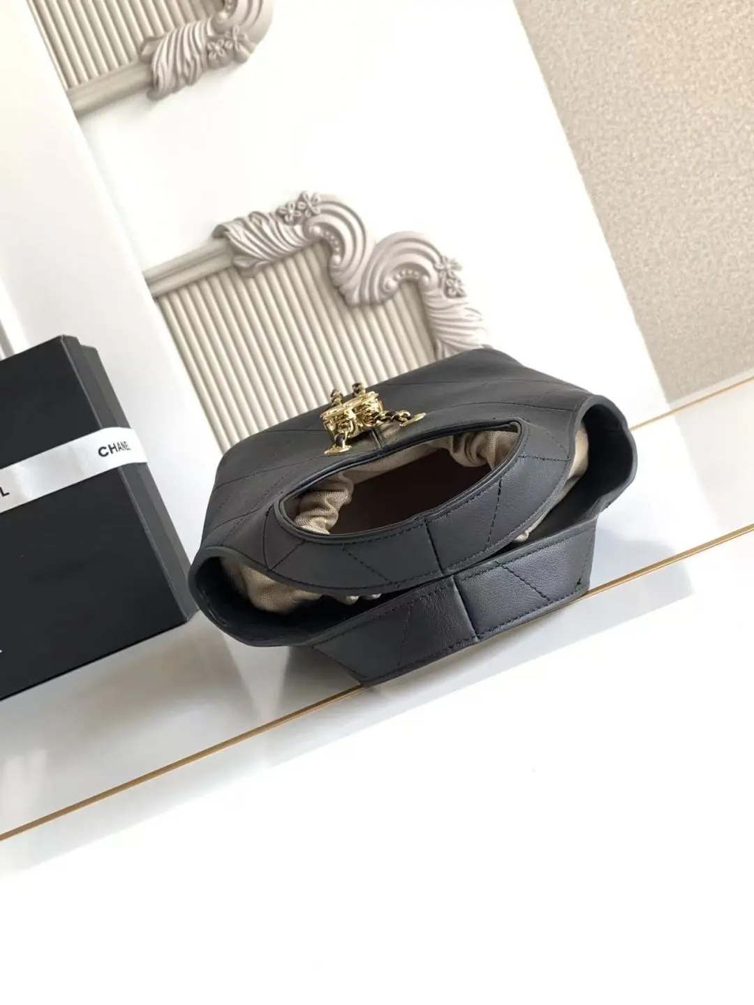 Chanel Style Black Leather Chain Bag Lookbook Reference image 6