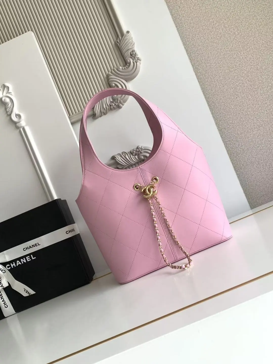 Chanel Style Black Leather Chain Bag Lookbook Reference image 2