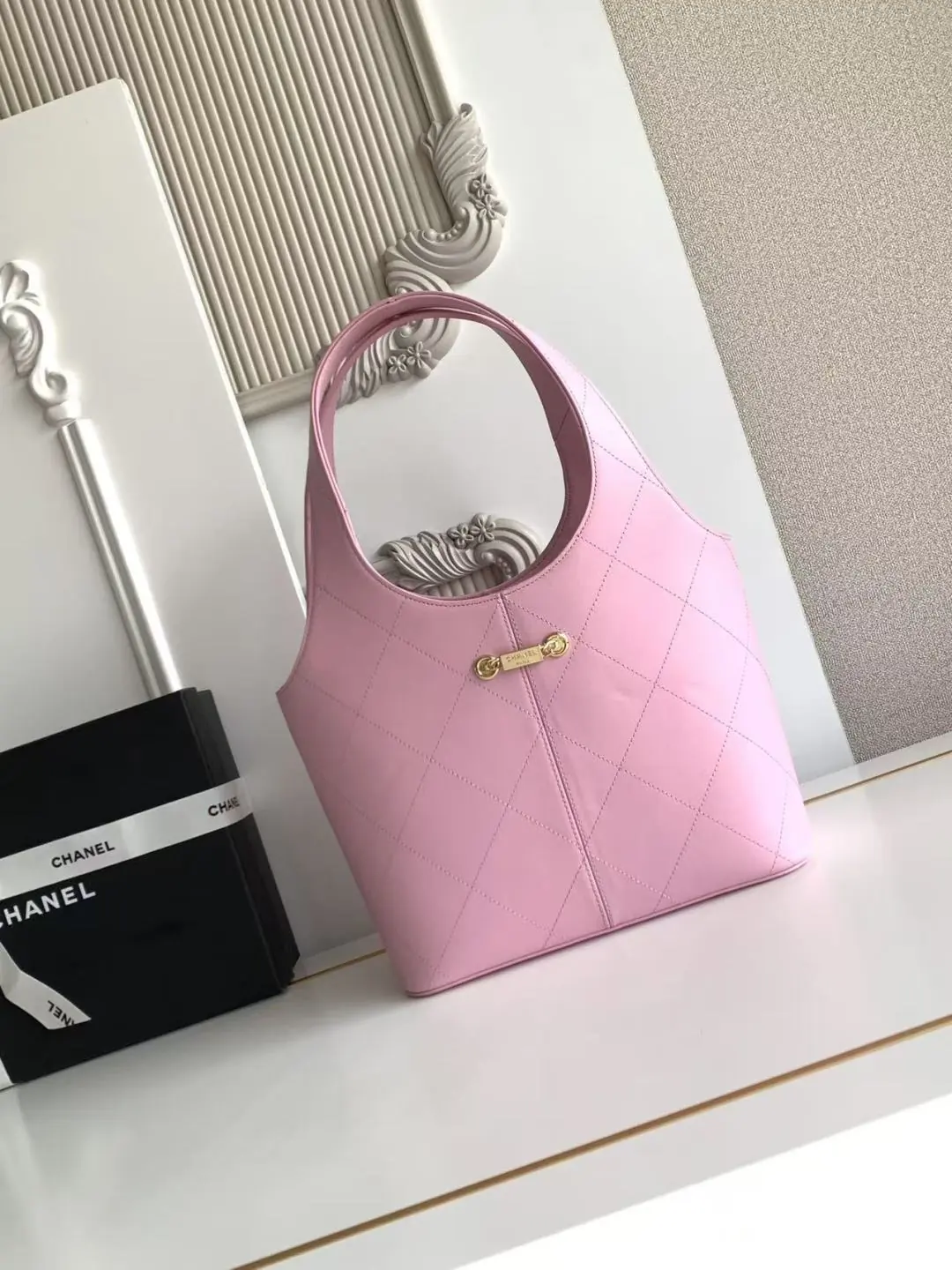 Chanel Style Black Leather Chain Bag Lookbook Reference image 3