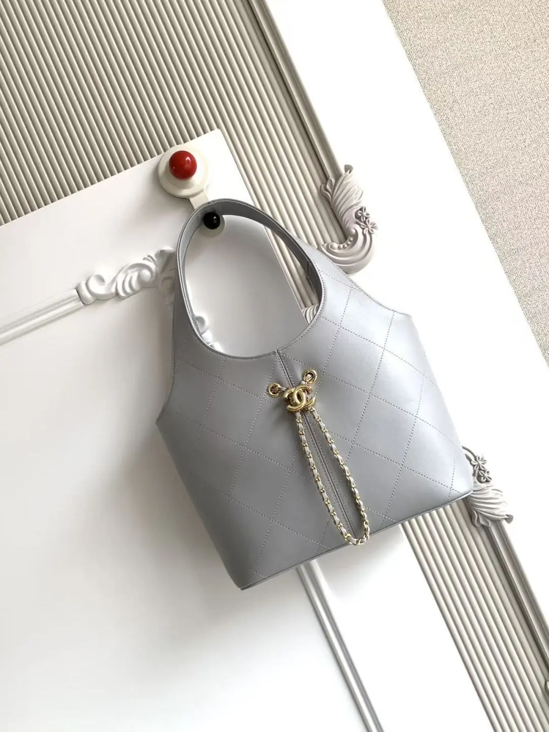 Chanel Style Black Leather Chain Bag Lookbook Reference image 1