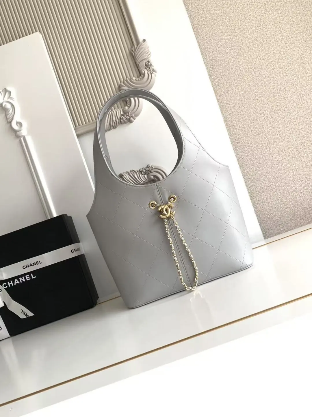 Chanel Style Black Leather Chain Bag Lookbook Reference image 2