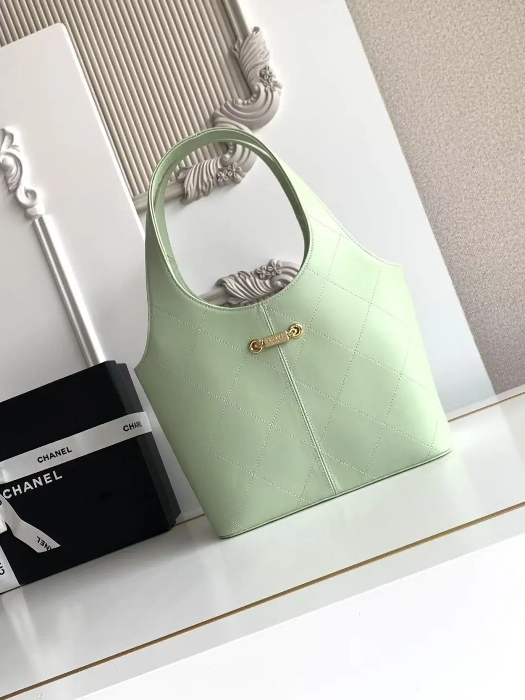 Chanel Style Black Leather Chain Bag Lookbook Reference image 3