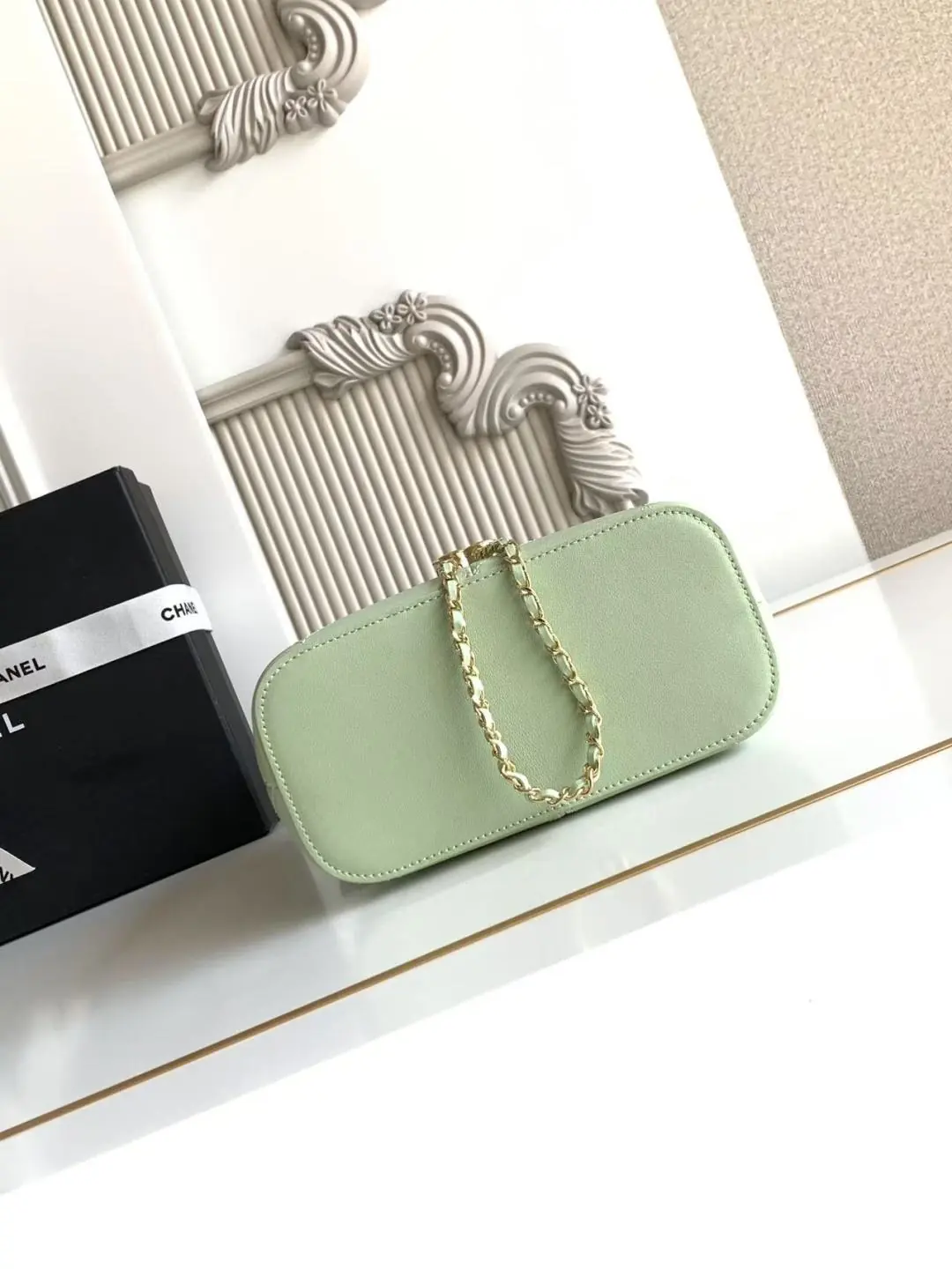 Chanel Style Black Leather Chain Bag Lookbook Reference image 5