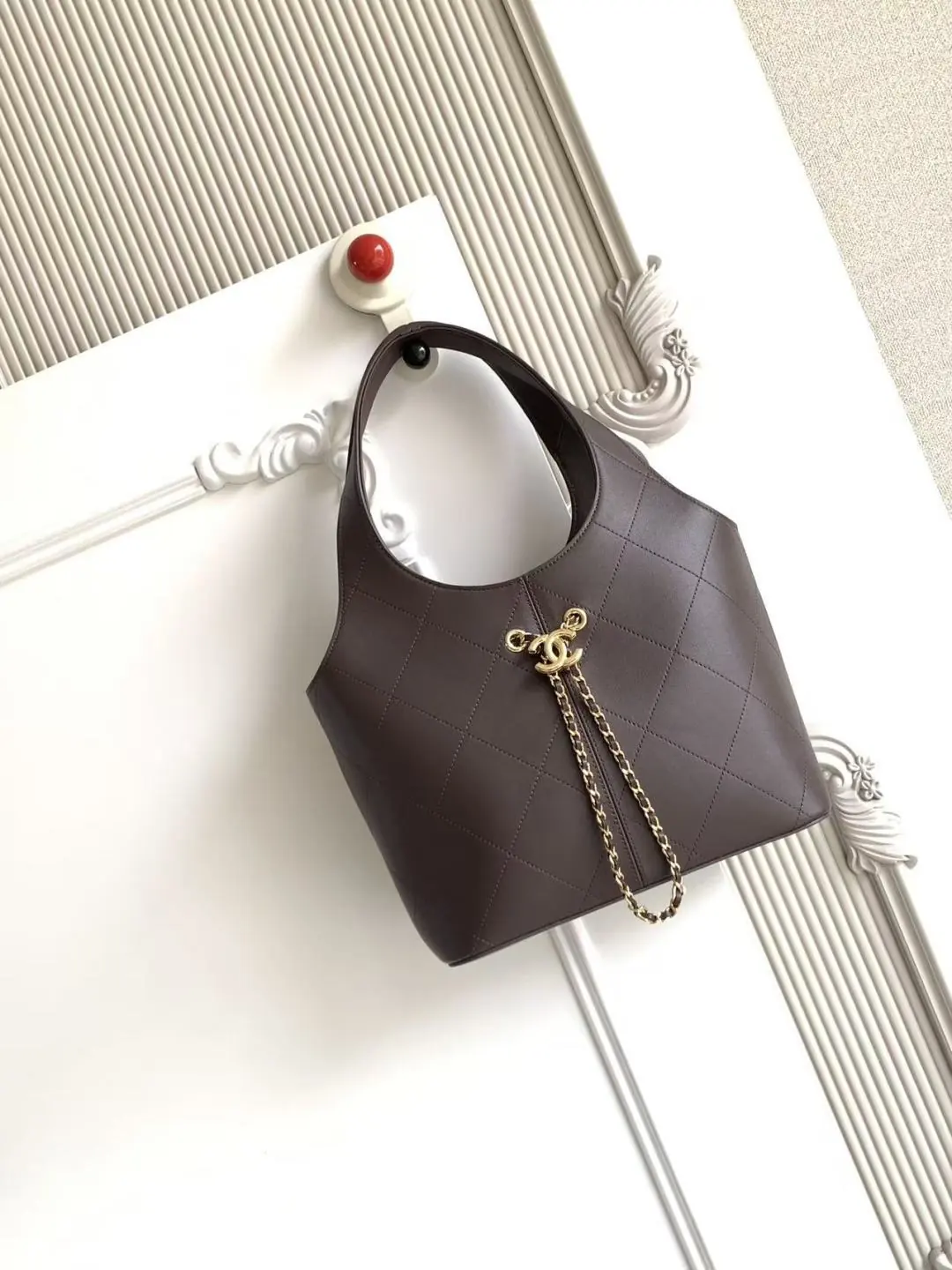 Chanel Style Black Leather Chain Bag Lookbook Reference image 1