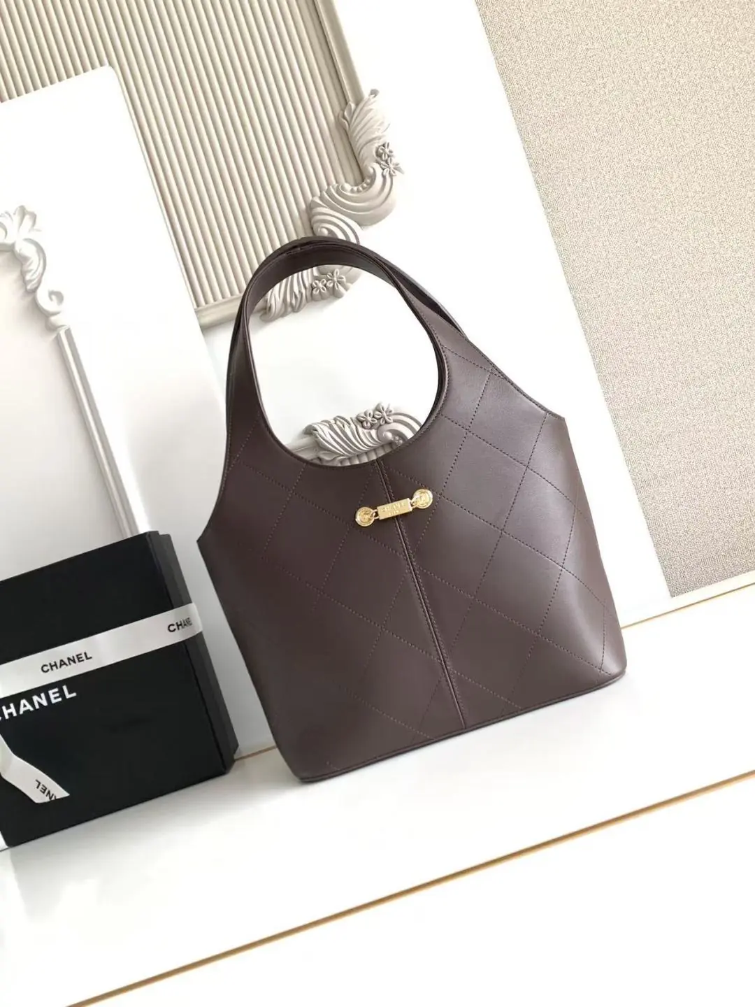 Chanel Style Black Leather Chain Bag Lookbook Reference image 3