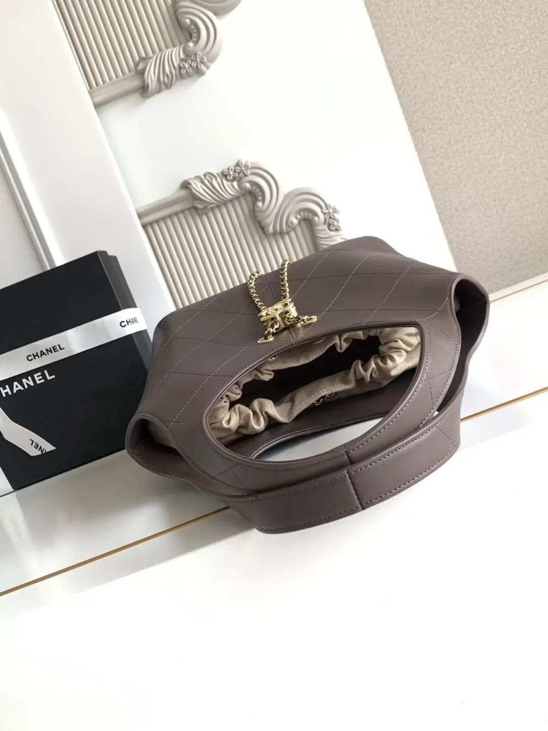 Chanel Style Black Leather Chain Bag Lookbook Reference image 6