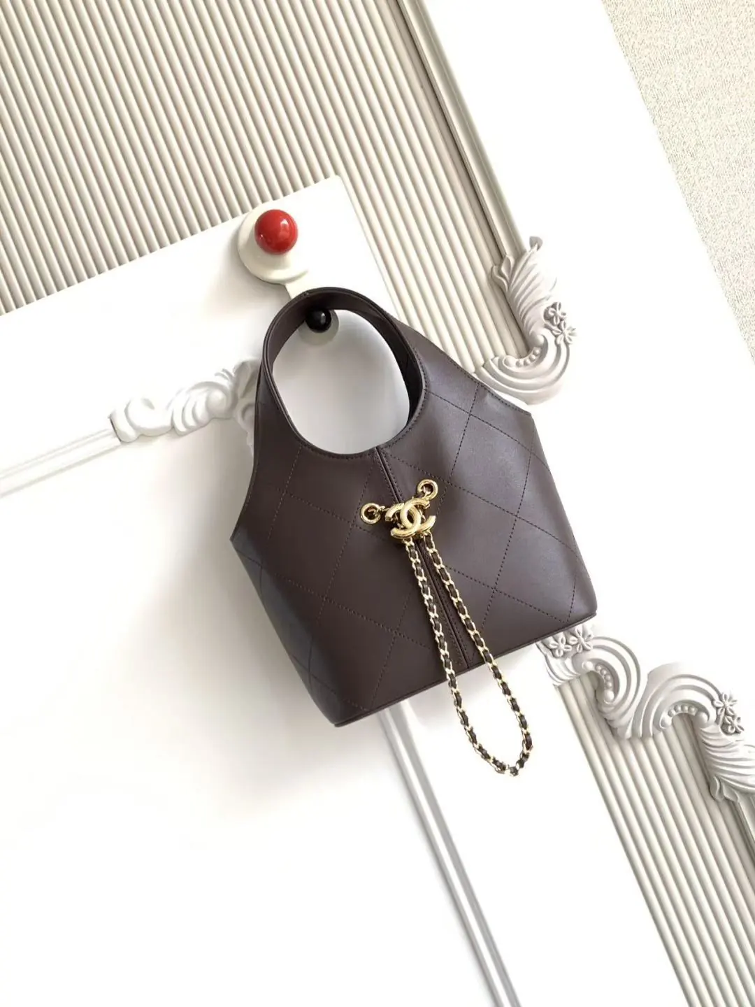 Chanel Style Black Leather Chain Bag Lookbook Reference image 1