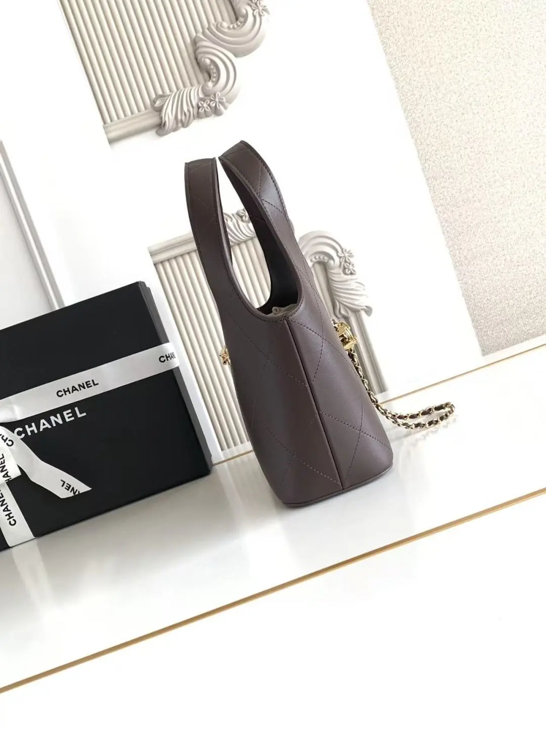 Chanel Style Black Leather Chain Bag Lookbook Reference image 4