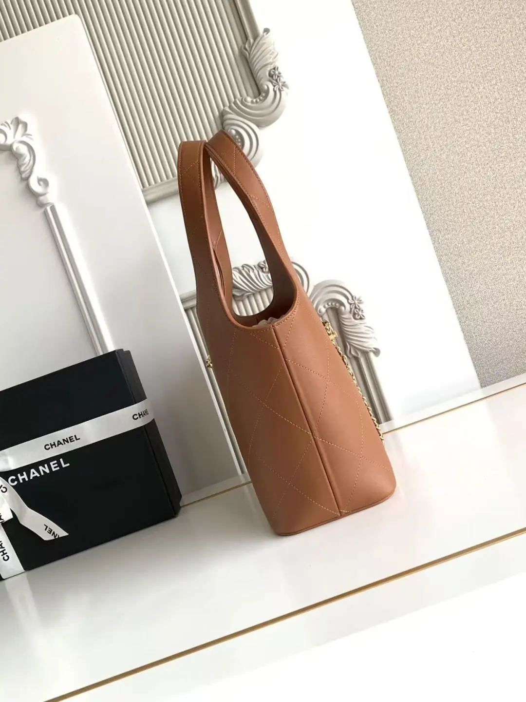 Chanel Style Black Leather Chain Bag Lookbook Reference image 4
