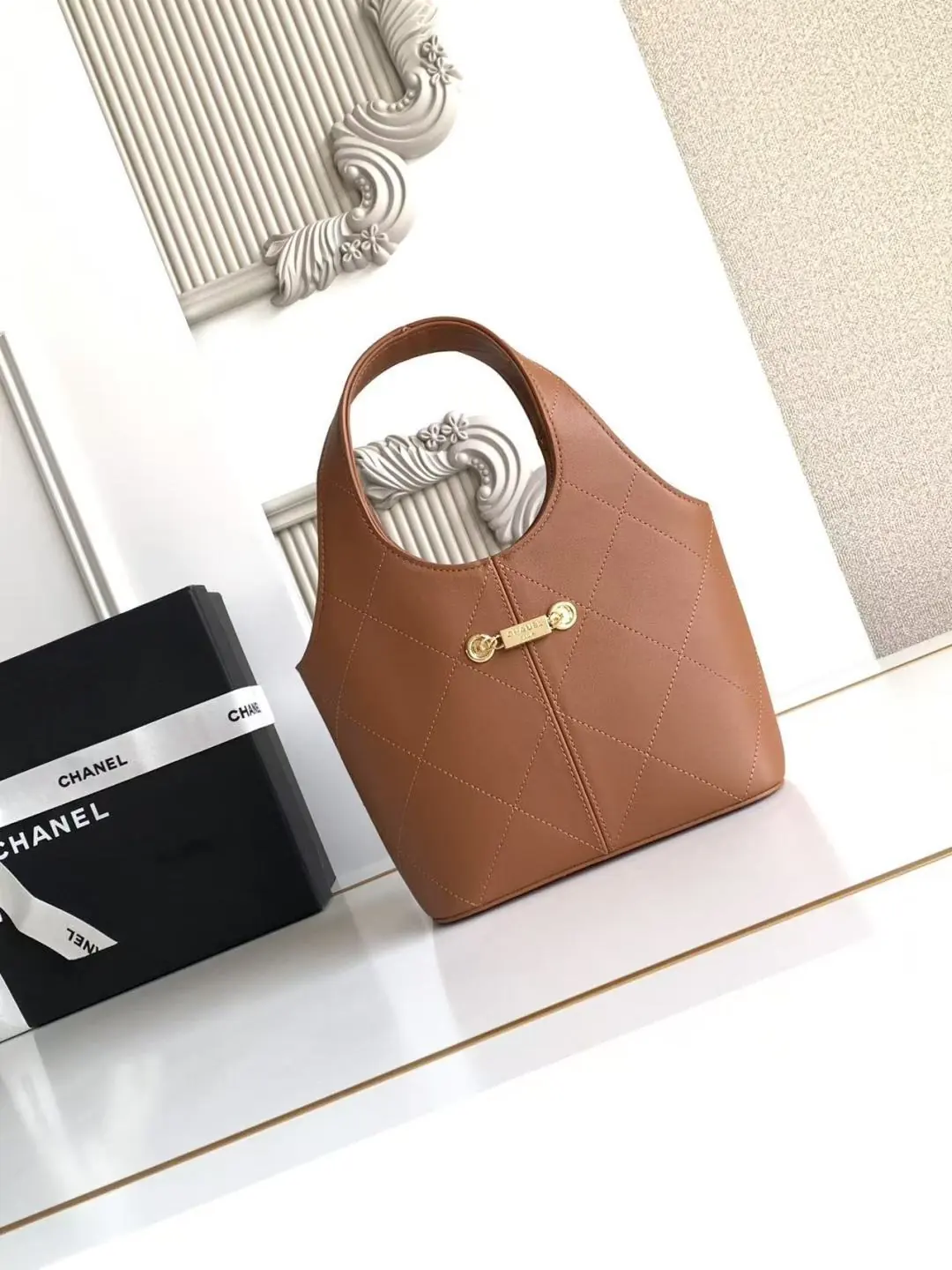 Chanel Style Black Leather Chain Bag Lookbook Reference image 3