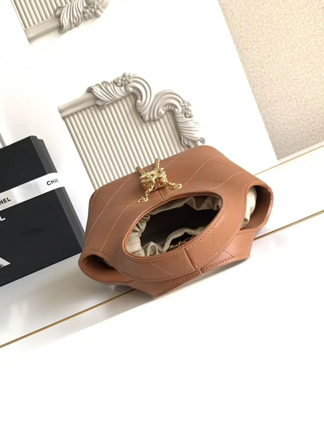 Chanel Style Black Leather Chain Bag Lookbook Reference image 6