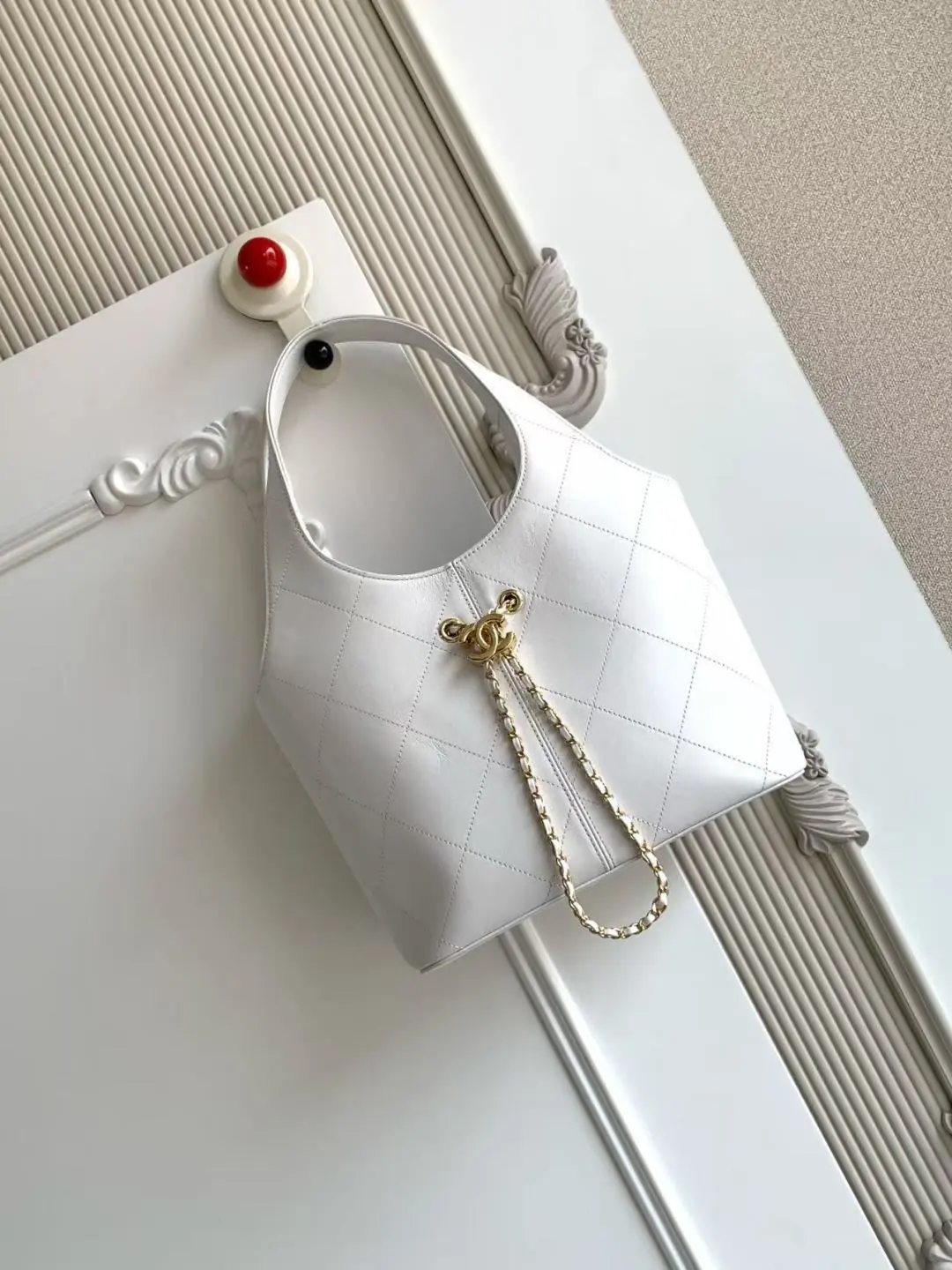 Chanel Style Black Leather Chain Bag Lookbook Reference image 1