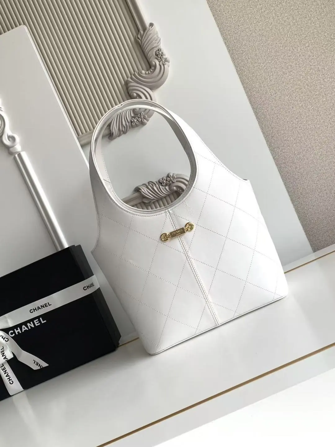 Chanel Style Black Leather Chain Bag Lookbook Reference image 3