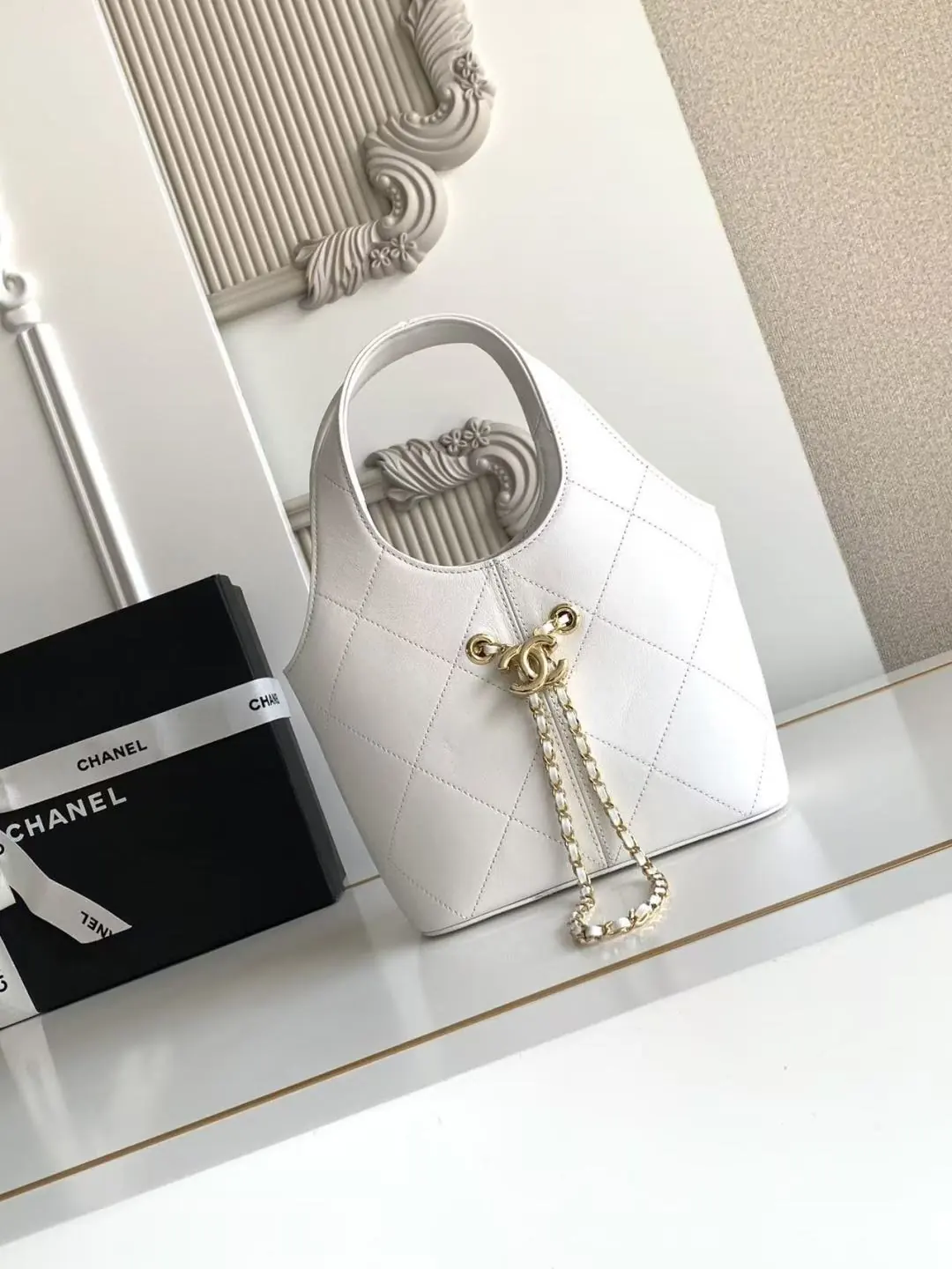 Chanel Style Black Leather Chain Bag Lookbook Reference image 2
