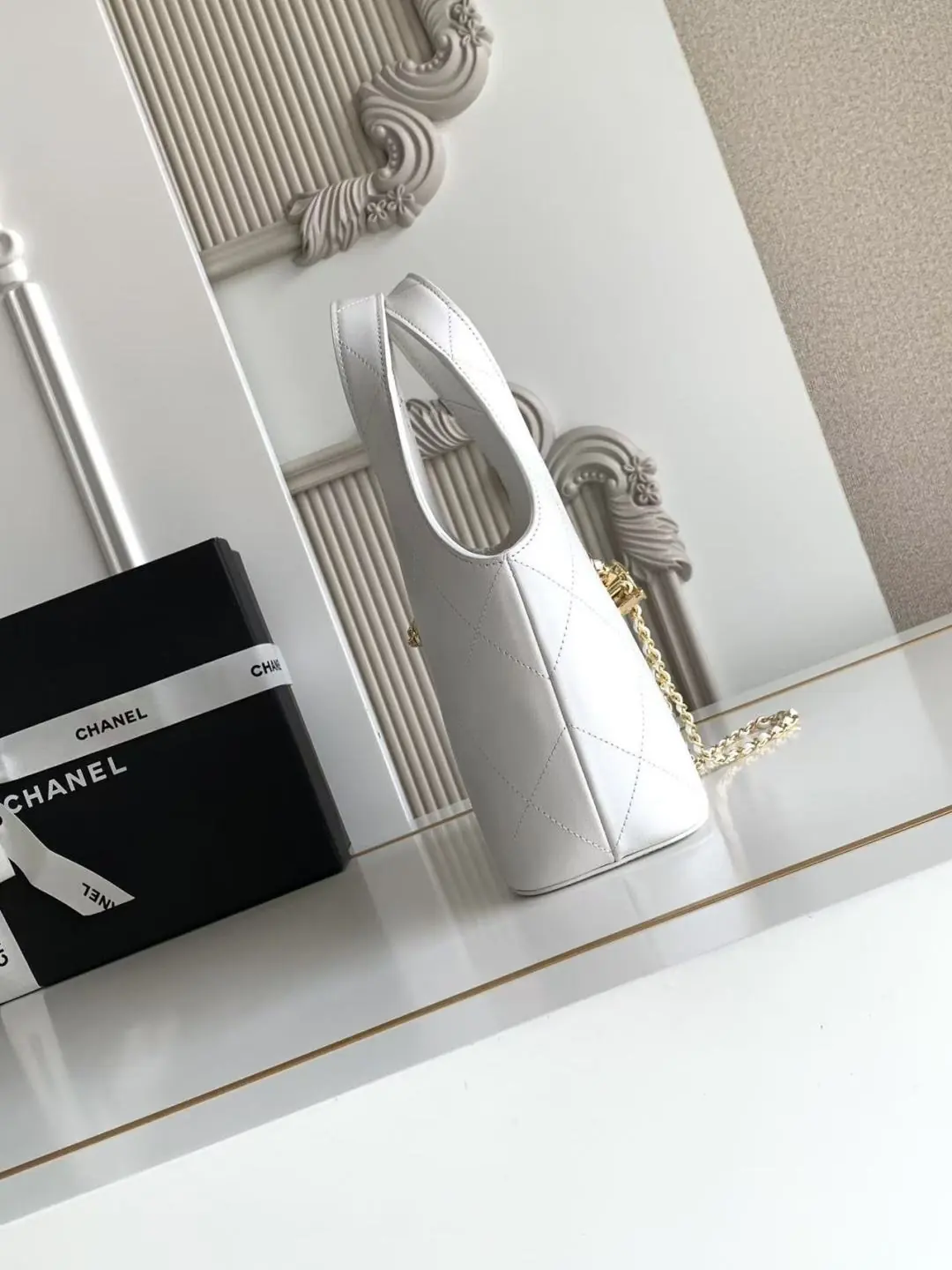 Chanel Style Black Leather Chain Bag Lookbook Reference image 4