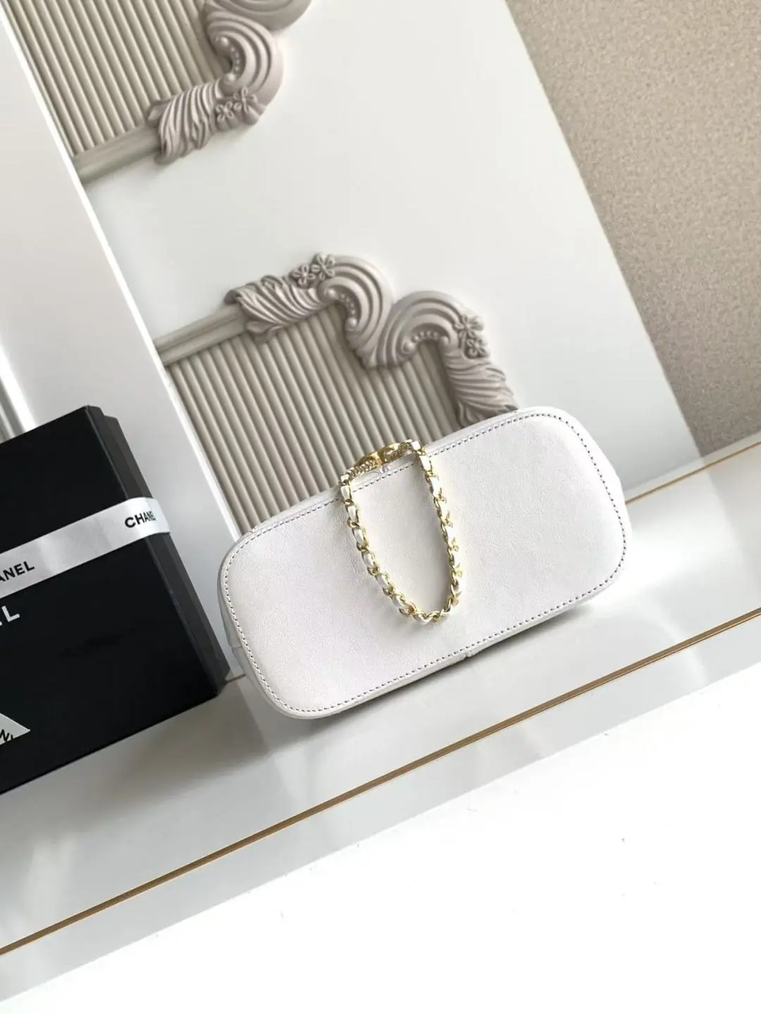 Chanel Style Black Leather Chain Bag Lookbook Reference image 5