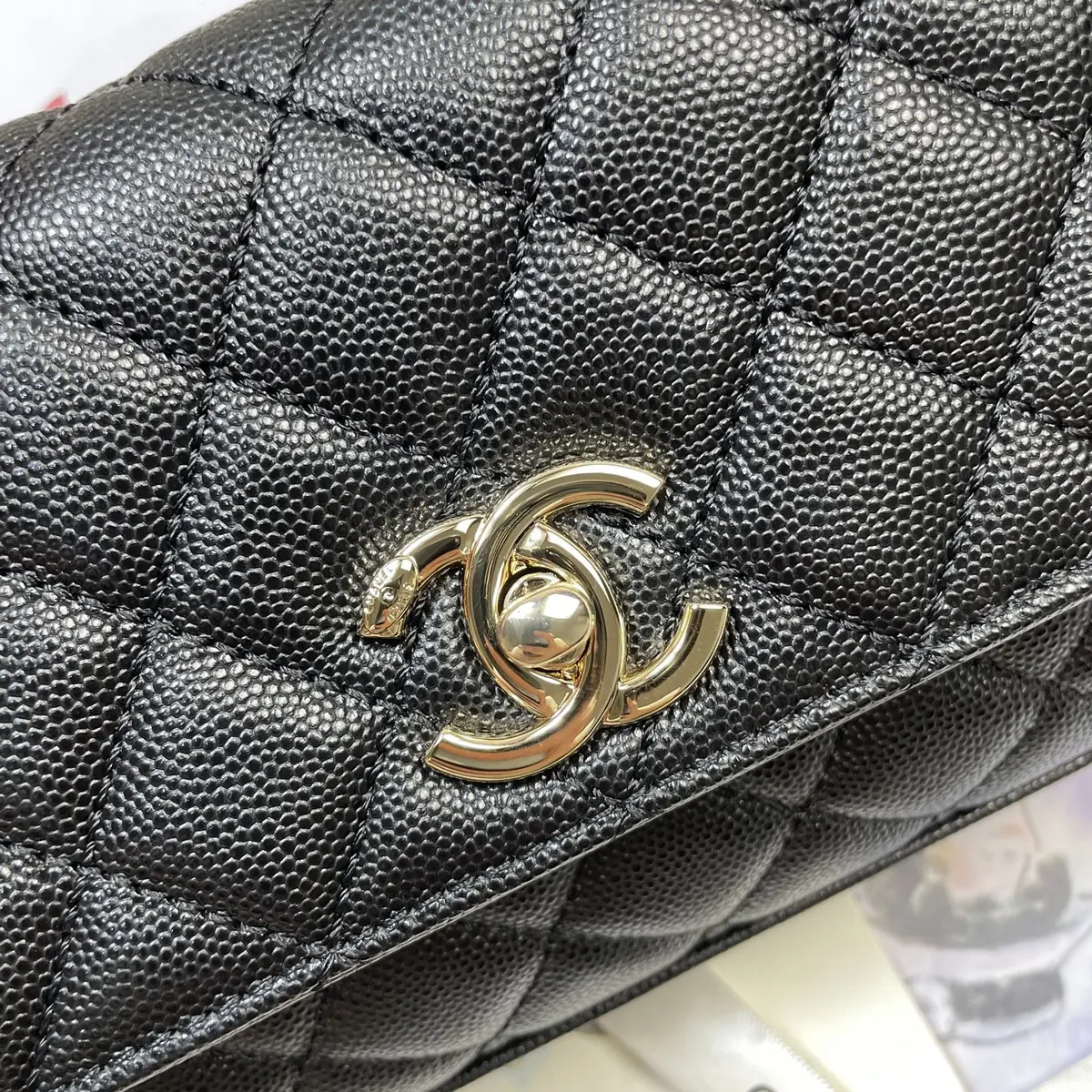 Chanel Style Black Leather Chain Bag Lookbook Reference image 6